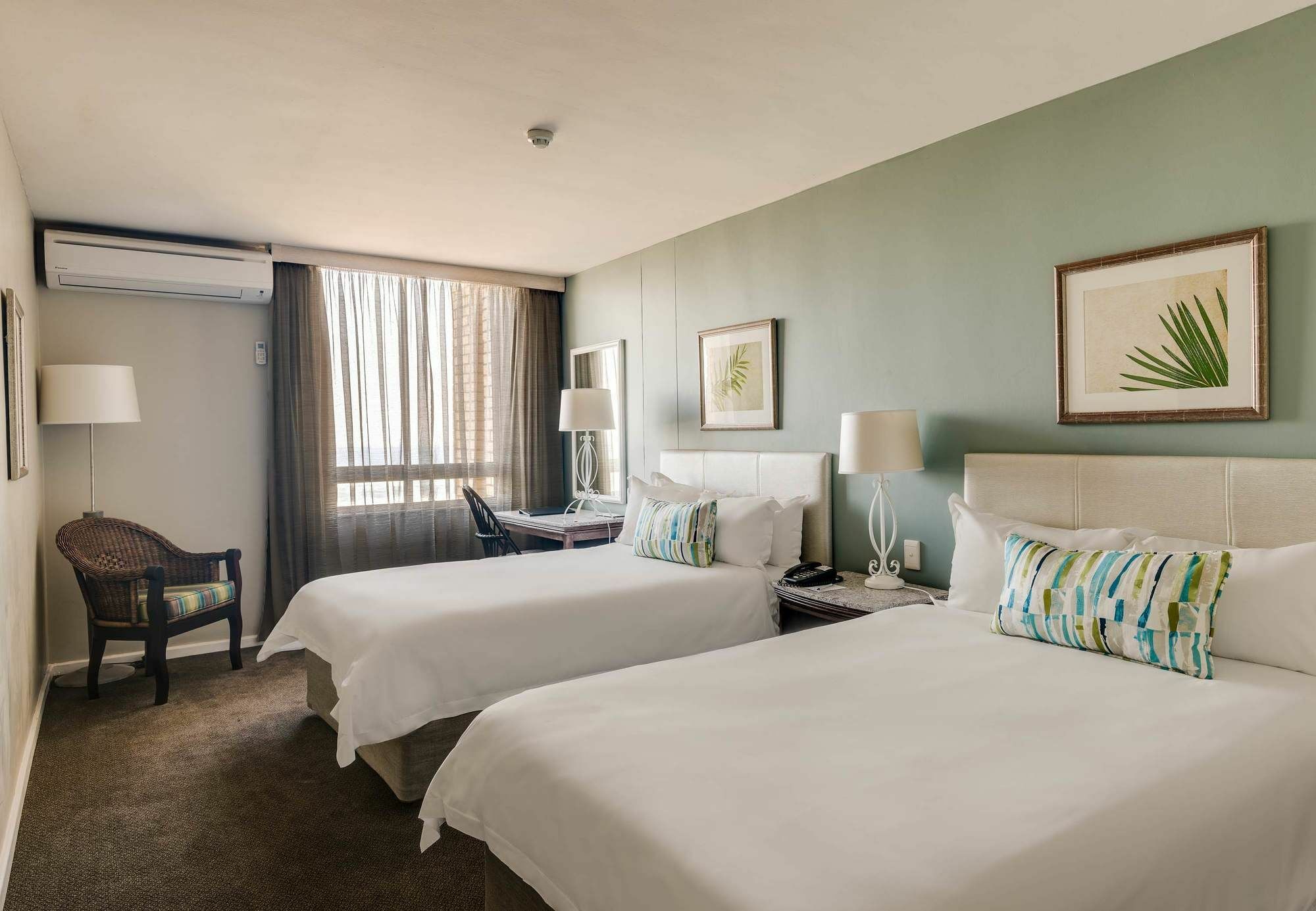 Protea Hotel By Marriott Karridene Beach Amanzimtoti Ngoại thất bức ảnh