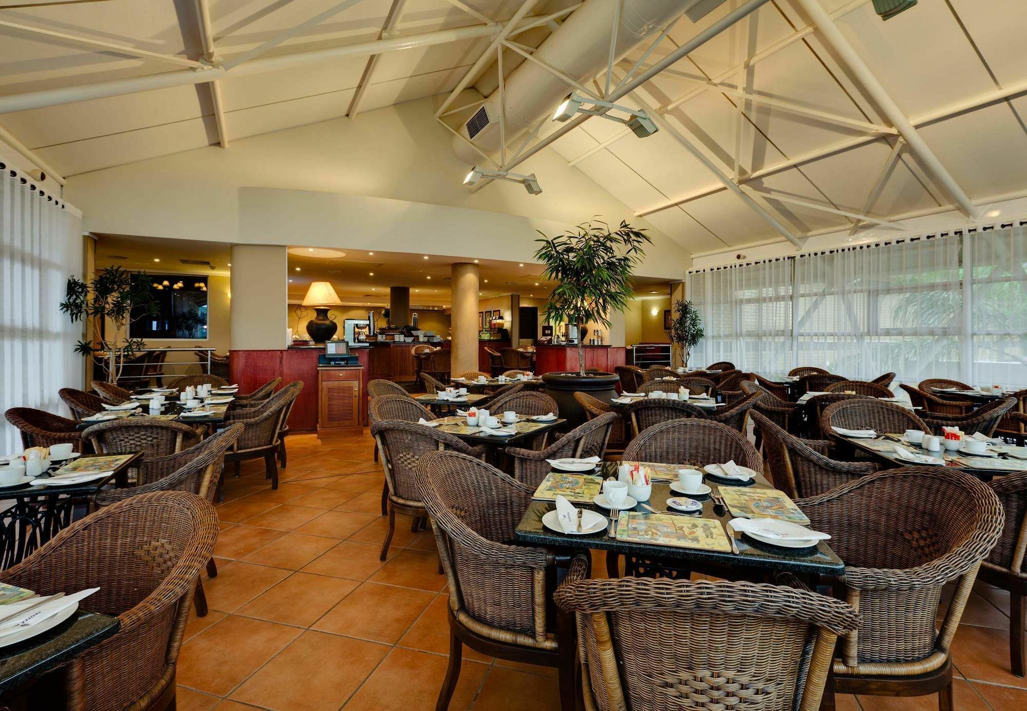 Protea Hotel By Marriott Karridene Beach Amanzimtoti Ngoại thất bức ảnh
